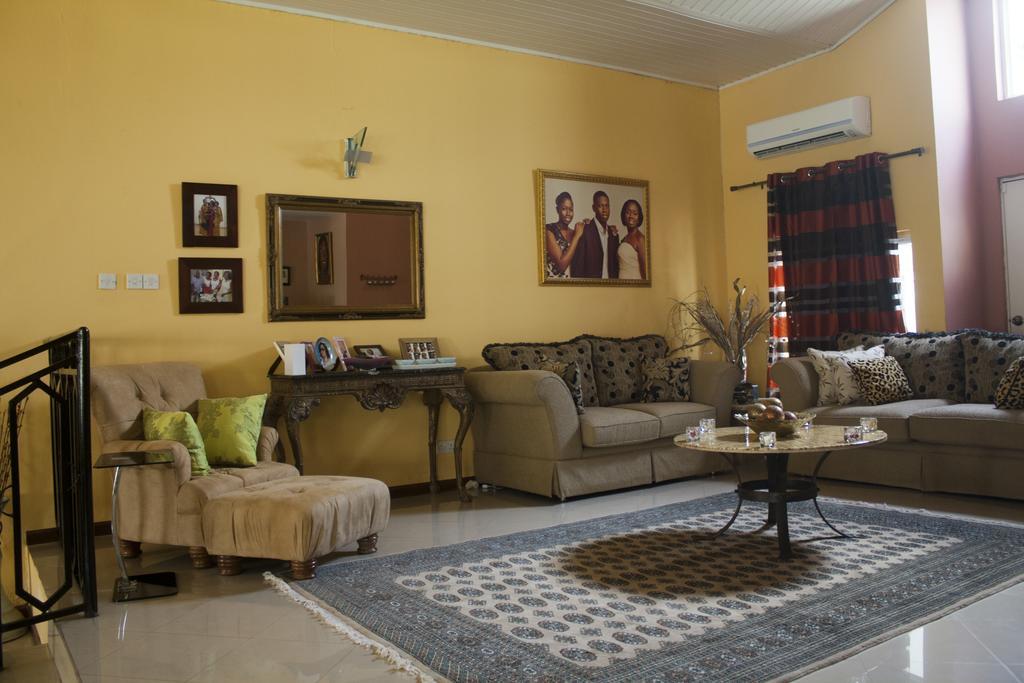 Quest Lodge Spintex ภายนอก รูปภาพ