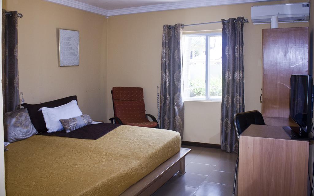 Quest Lodge Spintex ภายนอก รูปภาพ
