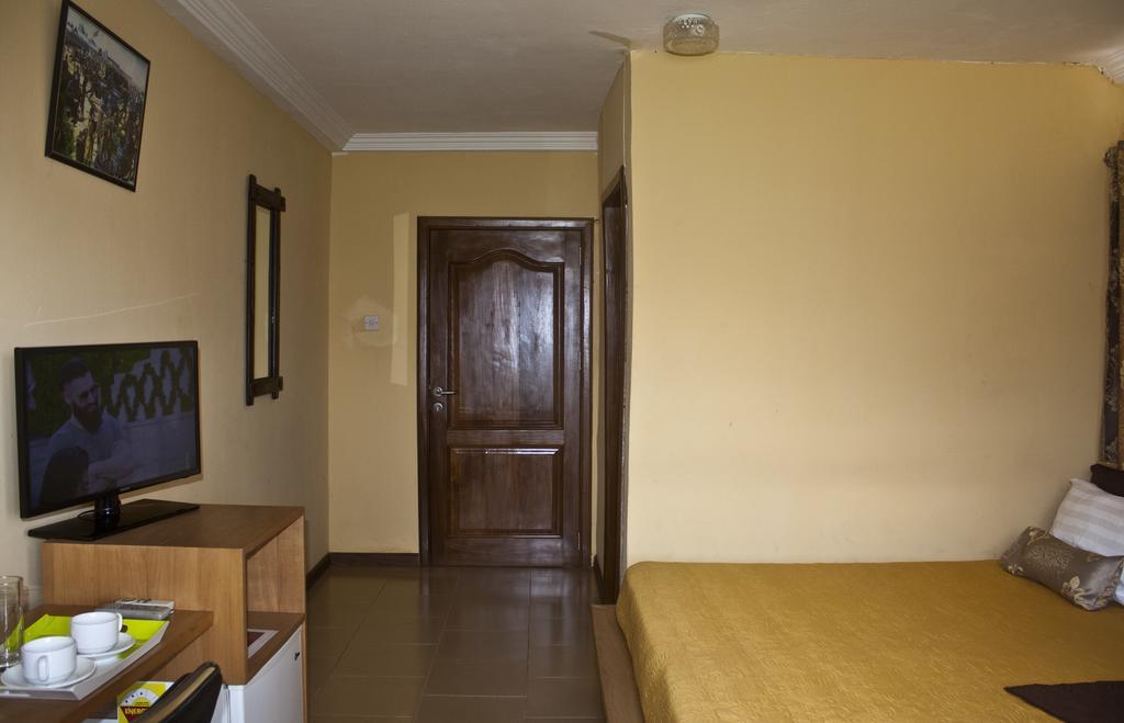 Quest Lodge Spintex ภายนอก รูปภาพ