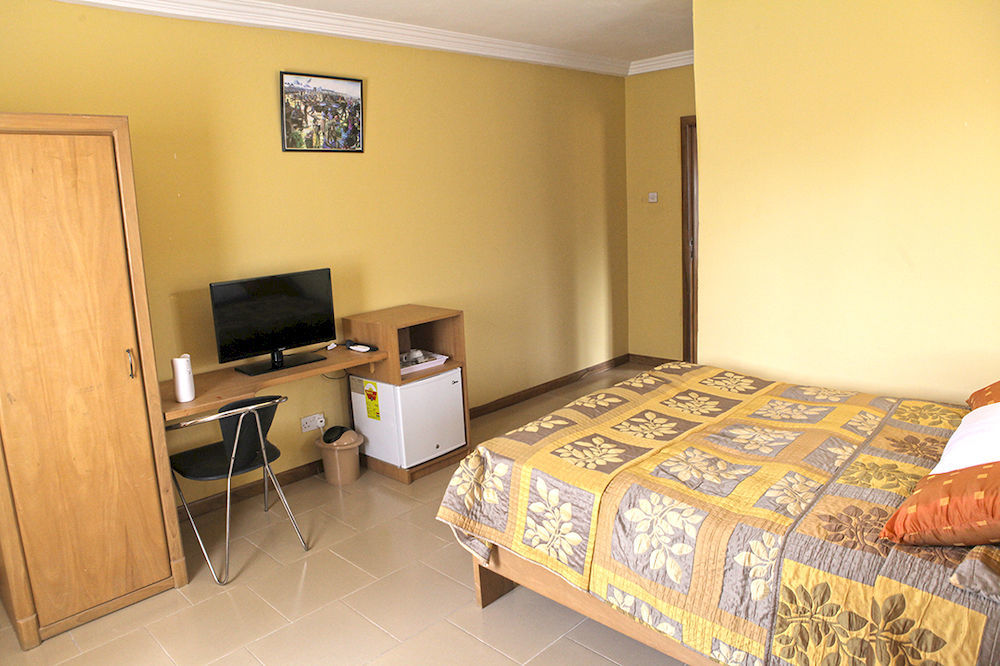 Quest Lodge Spintex ภายนอก รูปภาพ