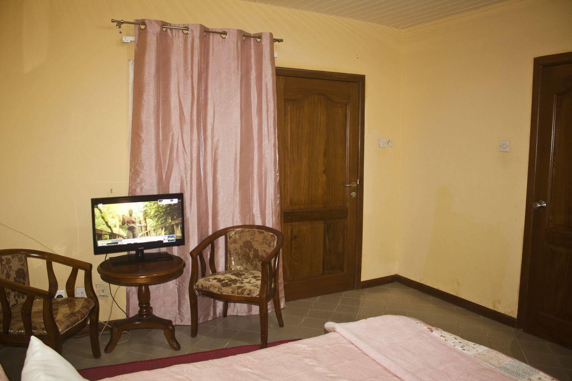 Quest Lodge Spintex ภายนอก รูปภาพ