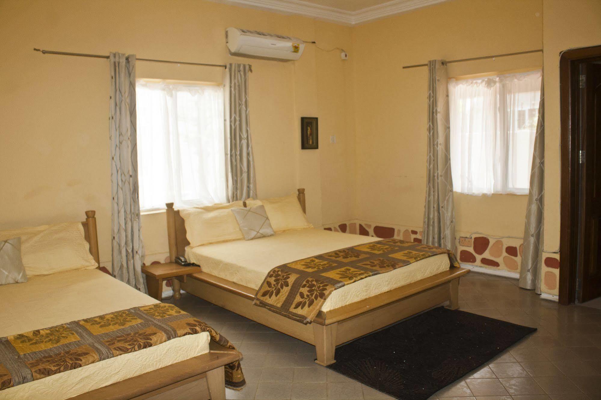 Quest Lodge Spintex ภายนอก รูปภาพ