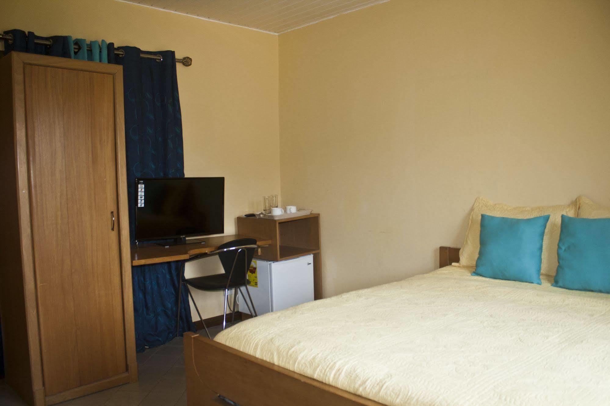 Quest Lodge Spintex ภายนอก รูปภาพ